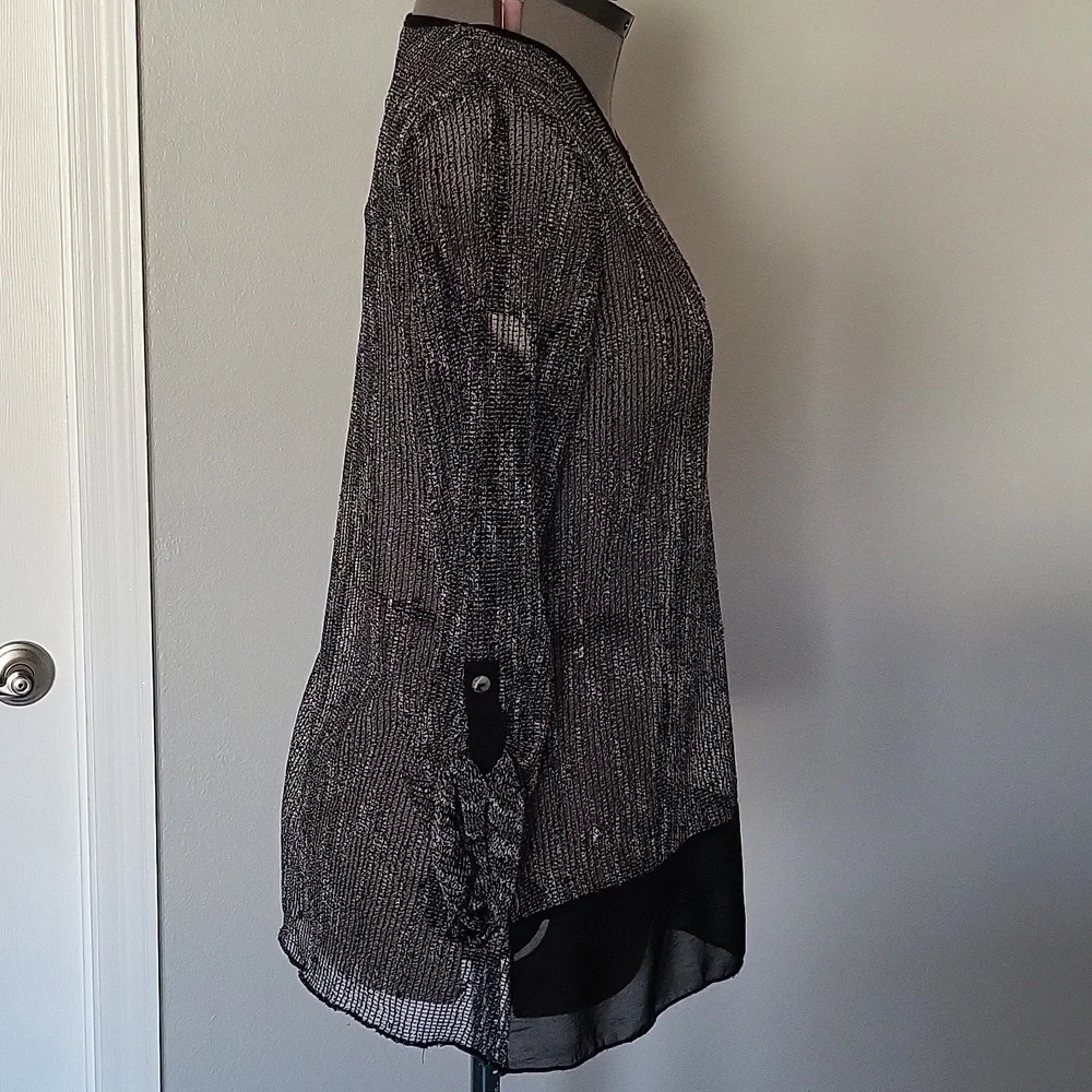 Variations Top - Picture 2 of 8